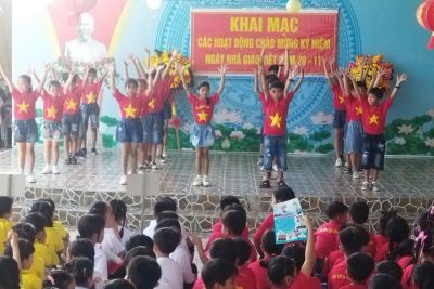 Khai mạc các hoạt động chào mừng kỷ niệm 43 năm Ngày Nhà giáo Việt Nam 20/11