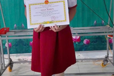 EM LƯƠNG QUỲNH ANH – TẤM GƯƠNG SÁNG TRONG HỘI THI KỂ CHUYỆN “CHÚNG EM NHỚ ƠN ANH BỘ ĐỘI CỤ HỒ”