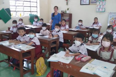 Ngày học đầu tiên của học sinh Trường TH Vĩnh Phong 1.